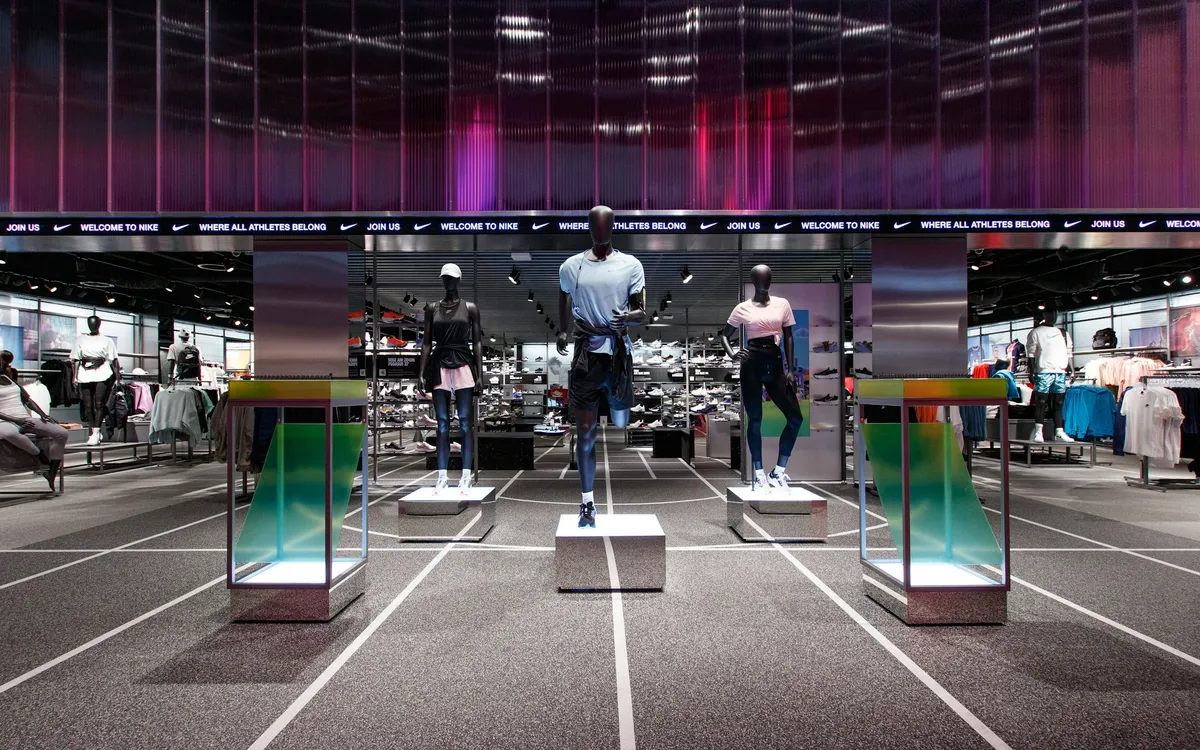 Geçiş noktasına kurulmuş RFID portal sistemi.